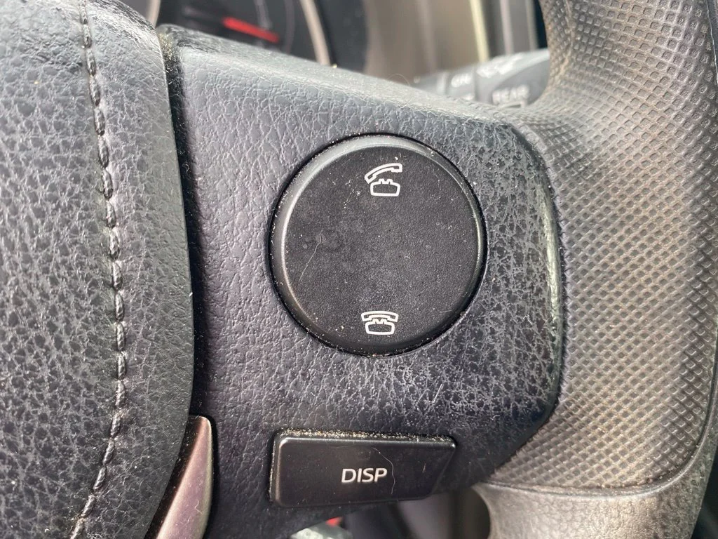 Used 2013 Silver Toyota XLE image 27