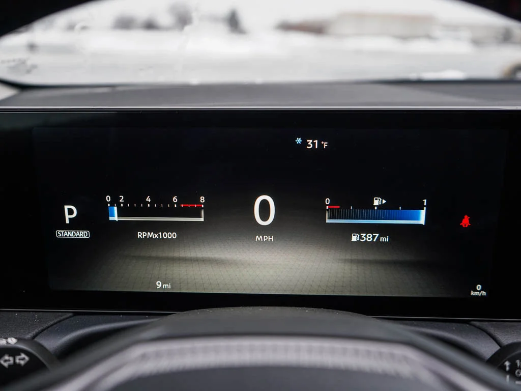 New 2026 Aspen White TriCoat / Super Black Two-tone Nissan SR image 21