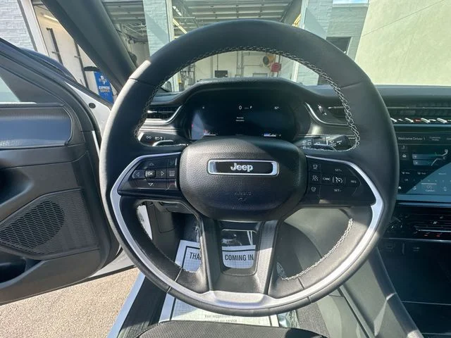 Used 2024 White Jeep Altitude X image 16