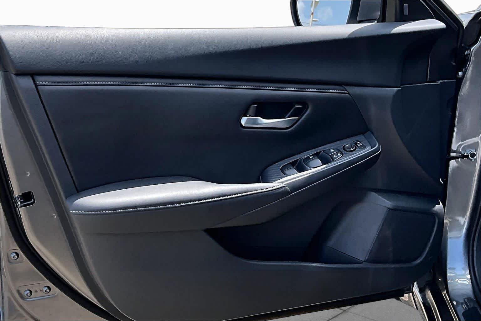 Used 2025 Gun Metallic Nissan SV image 20