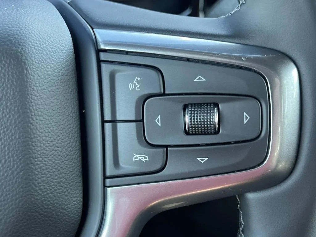 Used 2026 Black Chevrolet LT image 21