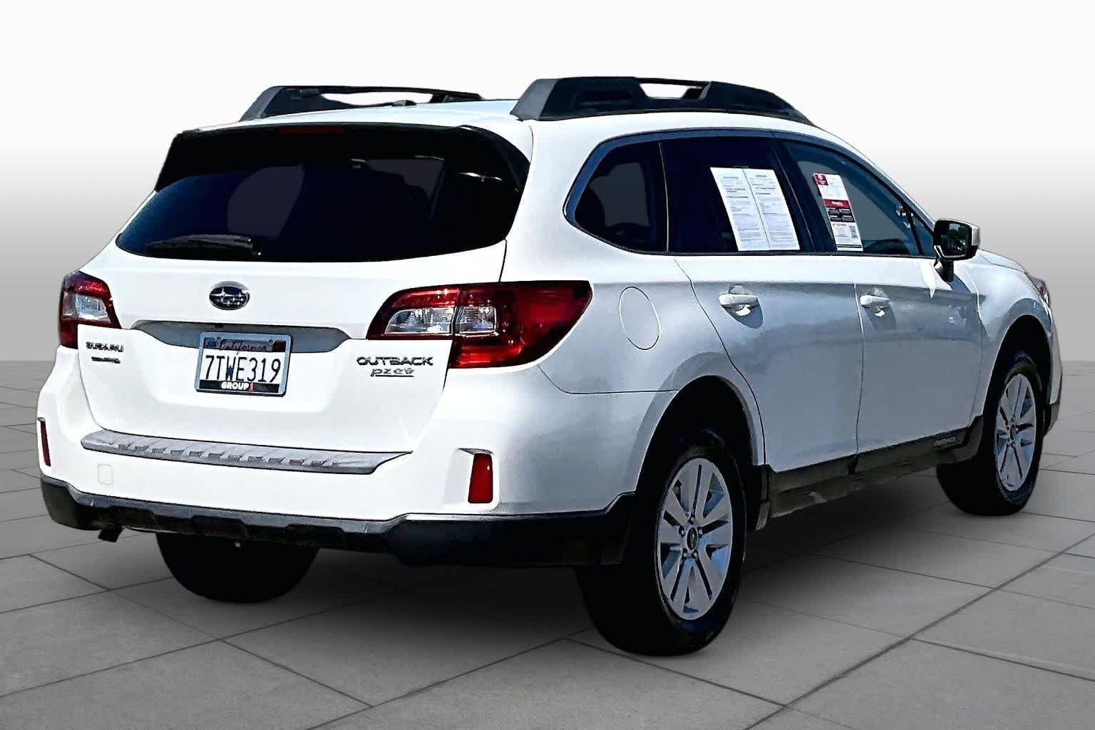Used 2015 Crystal White Pearl Subaru 2.5i Premium image 12