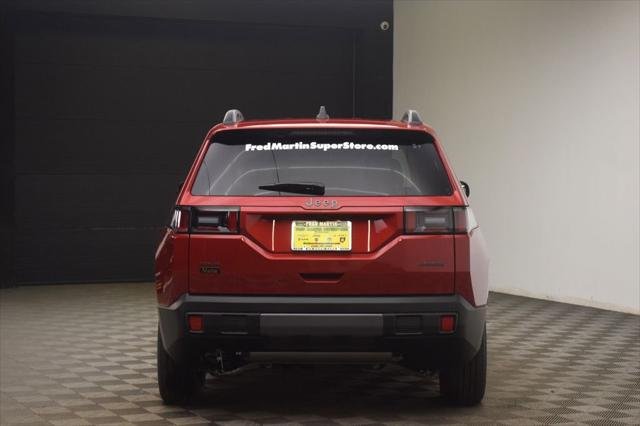 New 2026 Red Hot Pearl-Coat Exterior Paint Jeep Laredo image 11