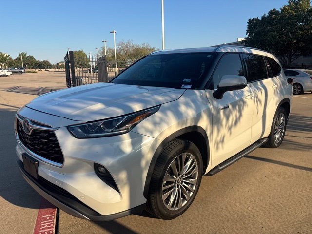 Used 2020 White Toyota Platinum image 1