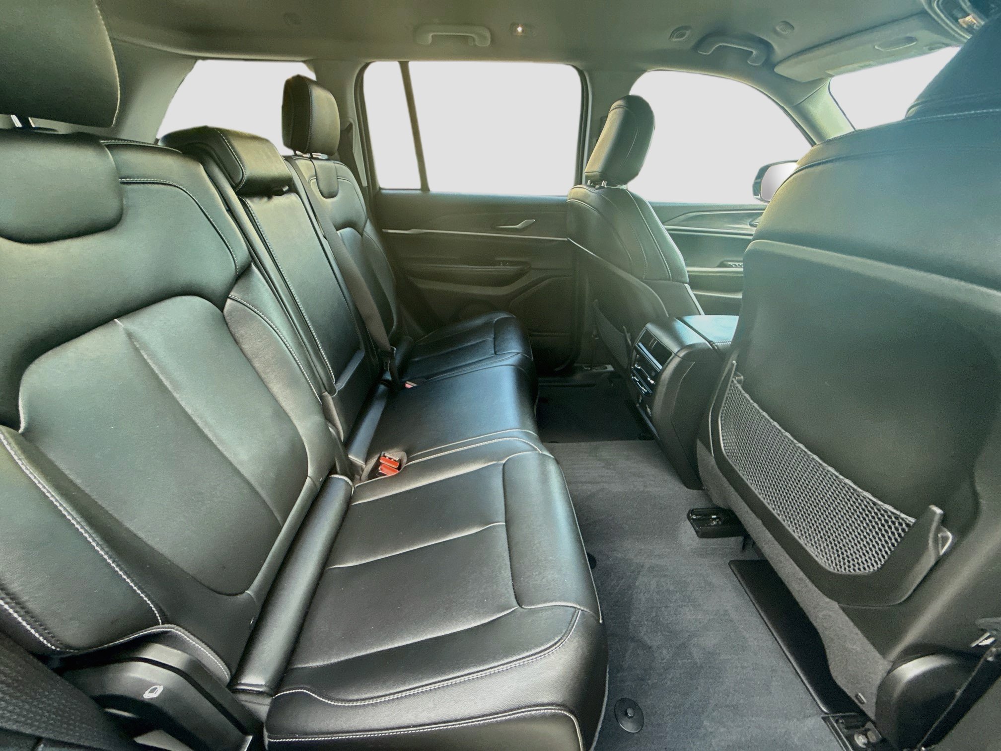 Used 2023 Baltic Gray Metallic Clearcoat Jeep Limited image 28