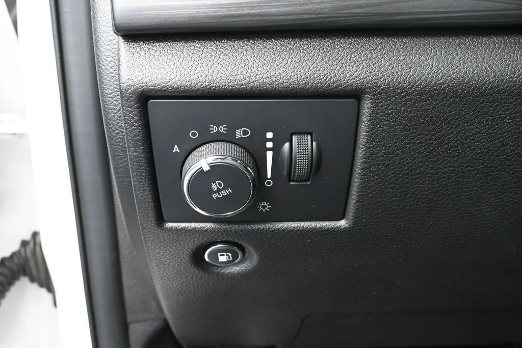 Used 2021 White Jeep Laredo X image 34