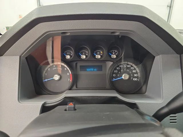 Used 2011 Oxford White Ford XL image 24
