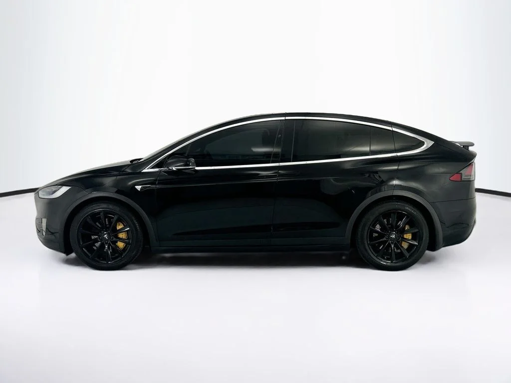Used 2018 Black Tesla P100D image 2
