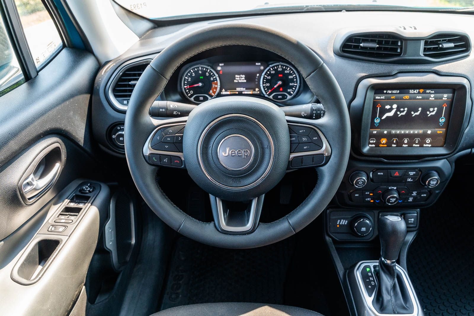 Used 2022 Teal Jeep Latitude image 22