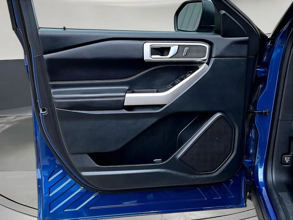Used 2023 Blue Ford XLT image 24