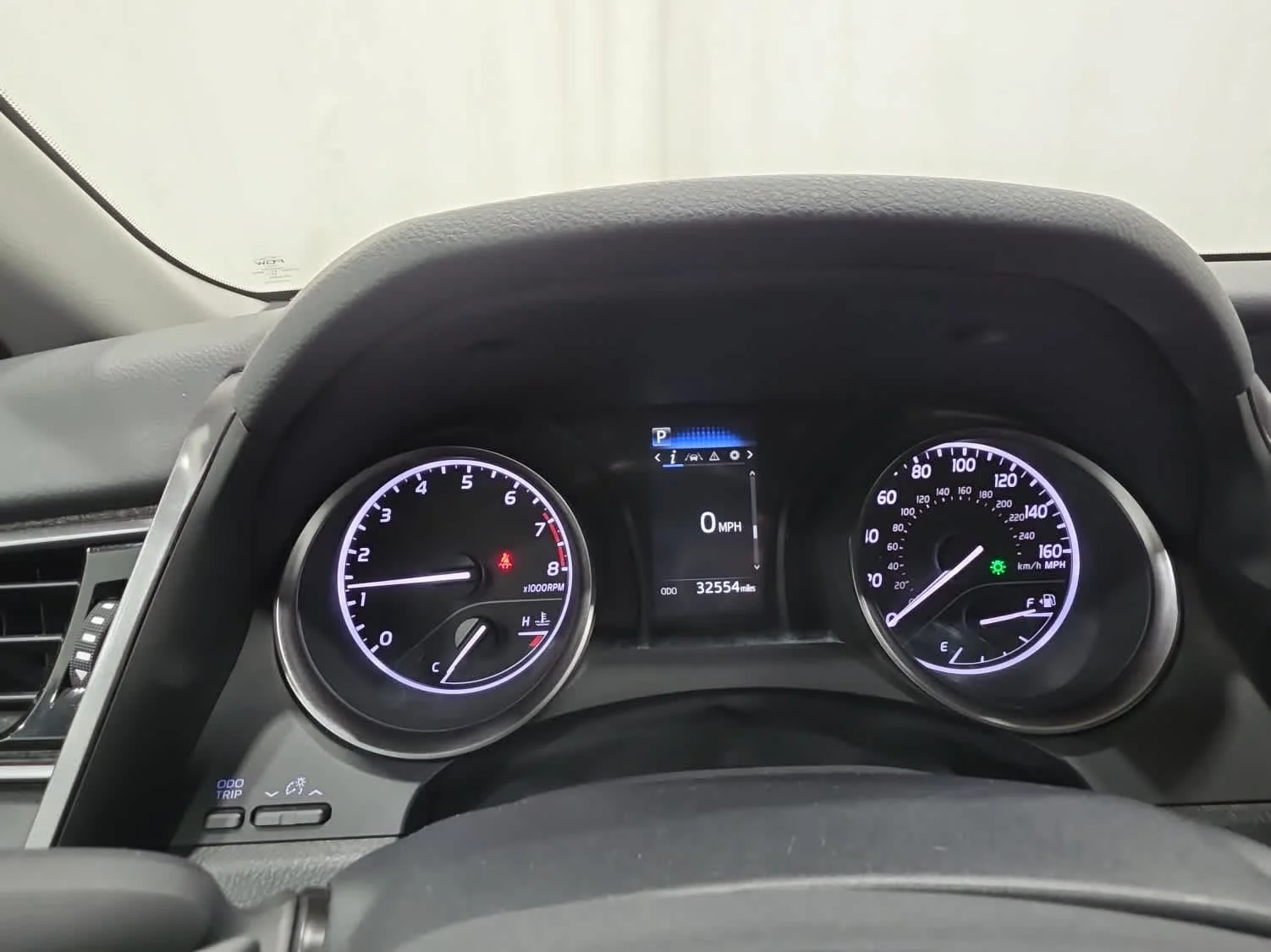 Used 2024 Blu/blue Toyota SE image 20