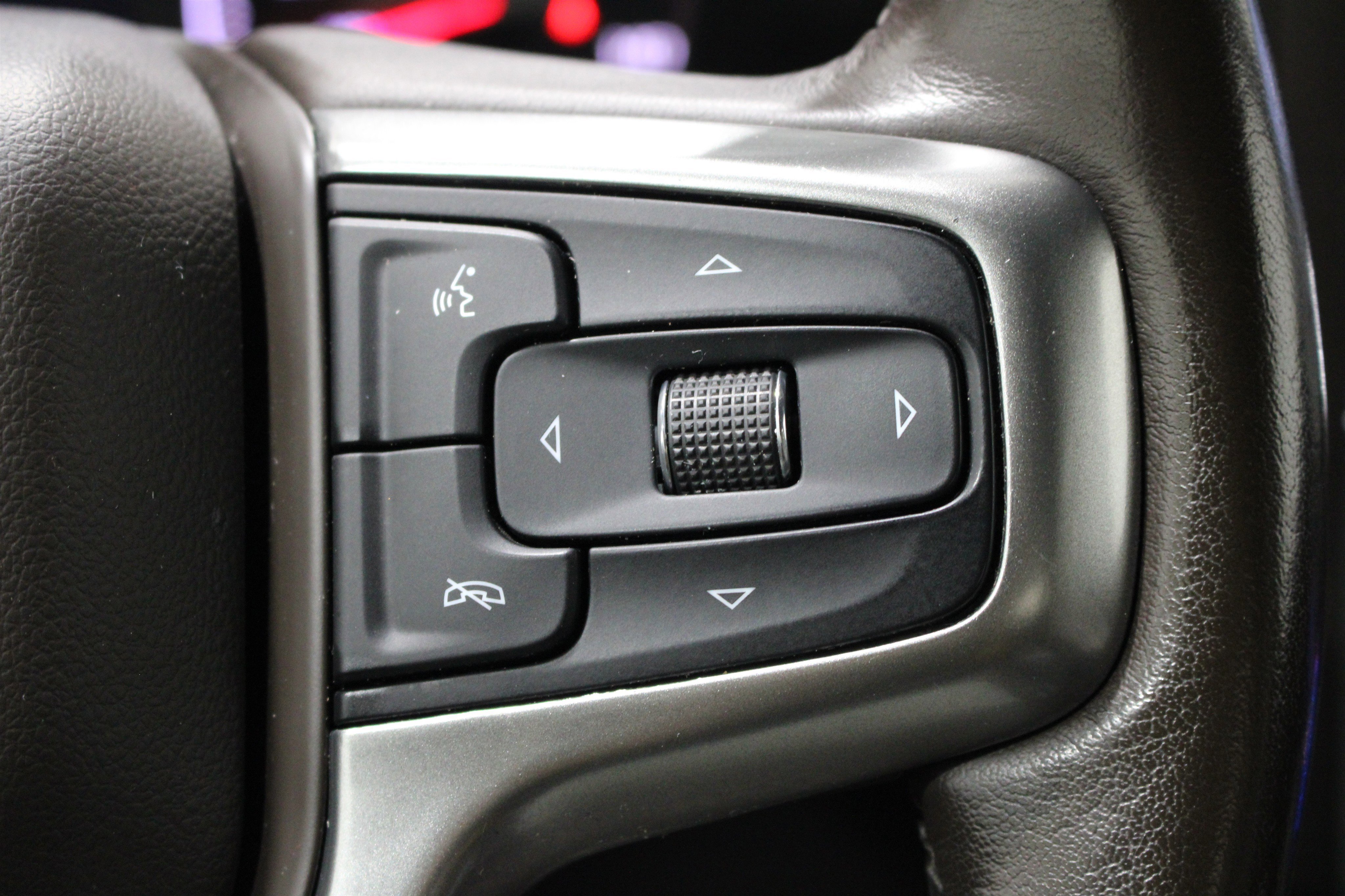 Used 2020 Summit White Chevrolet LT image 13