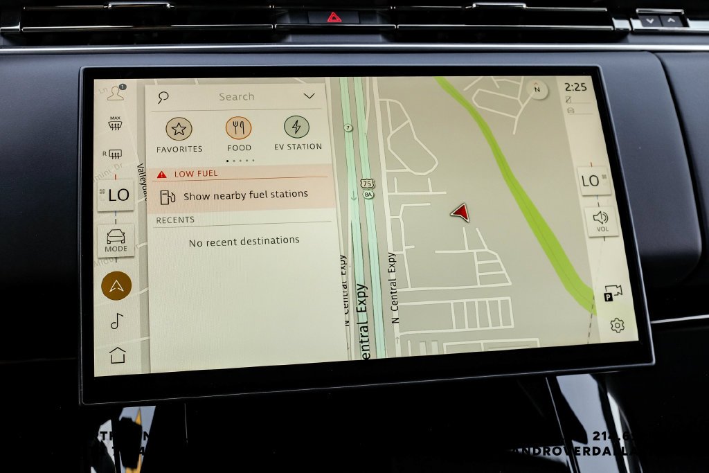 New 2026 Fuji White Land Rover Dynamic SE image 19