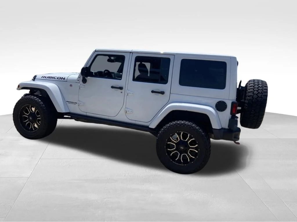 Used 2017 White Jeep Unlimited Rubicon image 23