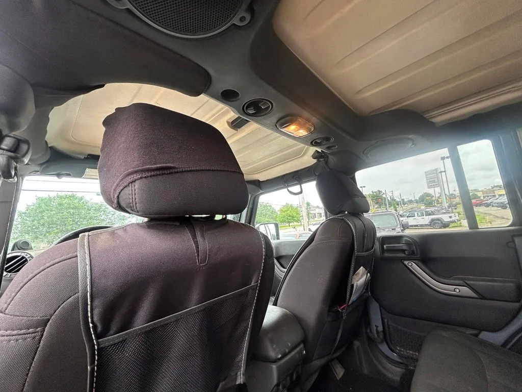Used 2014 Gray Jeep Unlimited Sport image 24