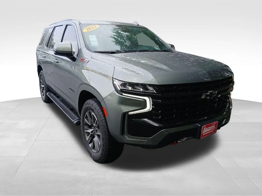 Used 2023 Green Chevrolet Z71 image 15