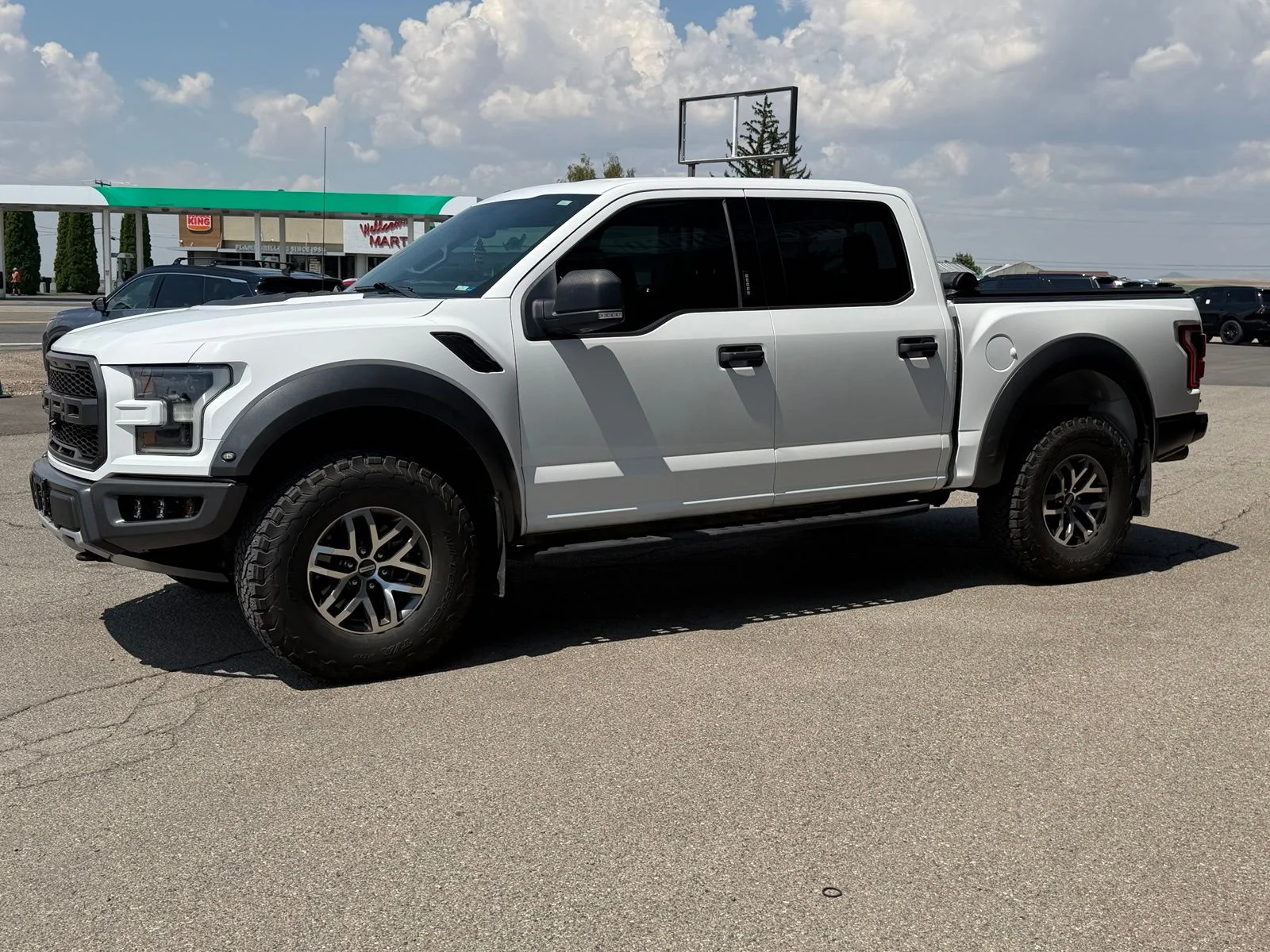 Used 2018 White Ford Raptor image 7