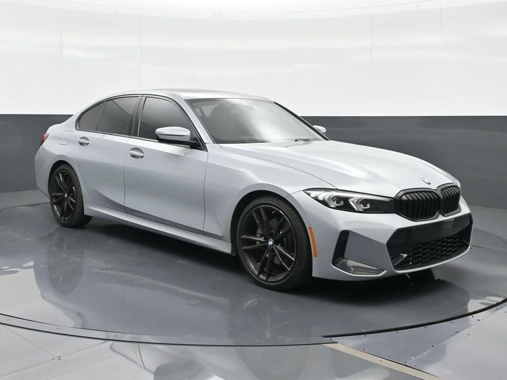 Used 2024 Gray BMW 330i image 4