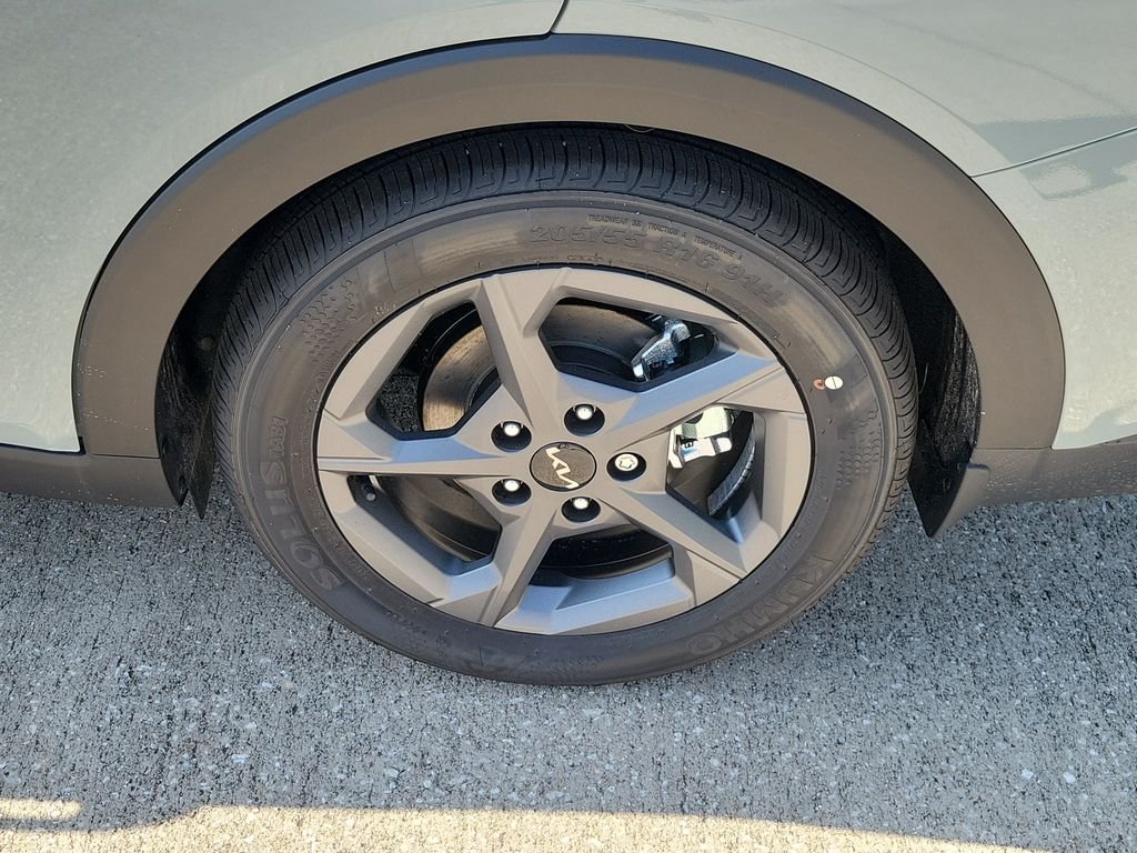 New 2026 Gray Kia LXS image 35