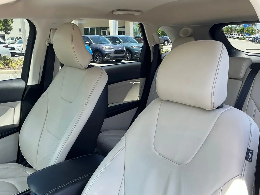 Used 2019 Silver Ford Titanium image 26