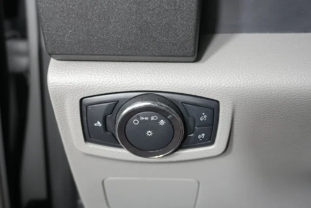 Used 2019 Oxford White Ford XL image 16