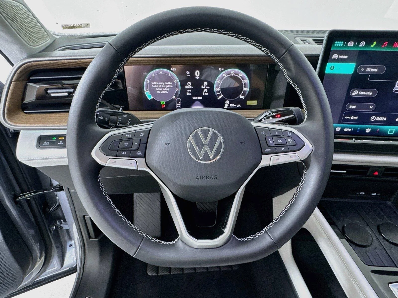 New 2027 Silver Mist Metallic Volkswagen SE w/Technology image 11