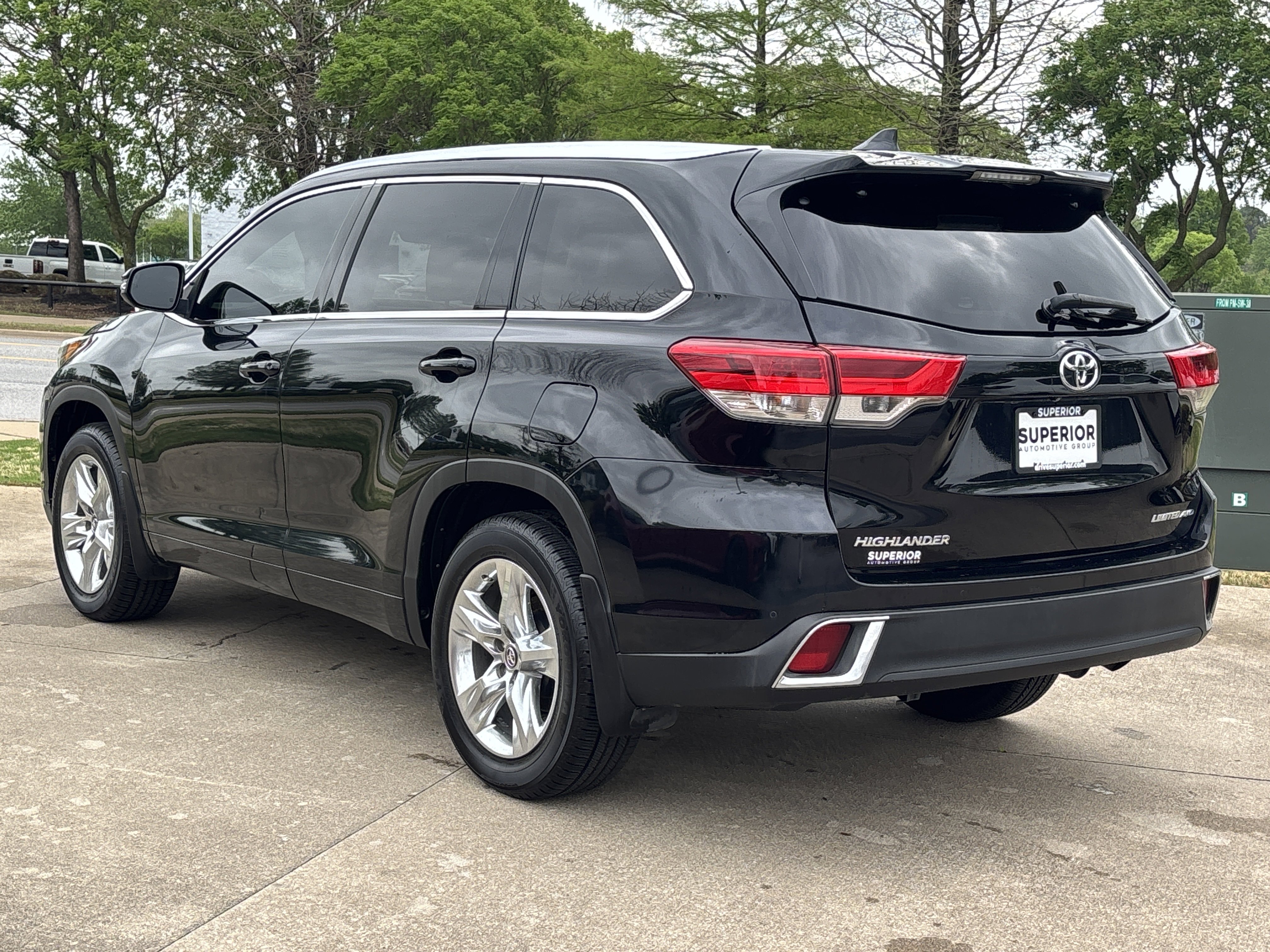 Used 2018 Midnight Black Metallic Toyota Limited AWD image 10