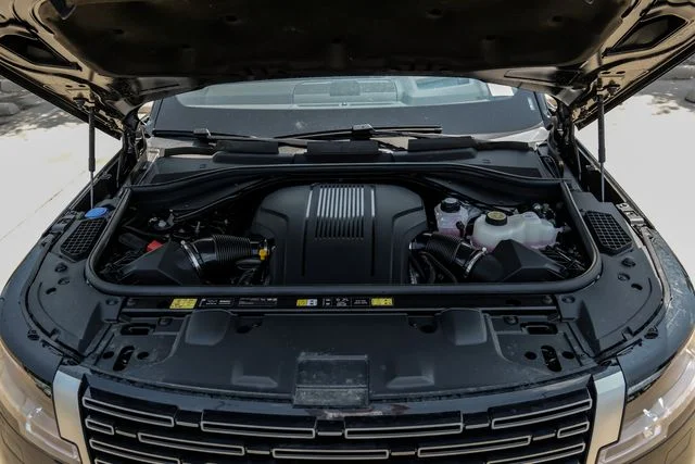 2026 Land Rover Range Rover SE - Photo 63