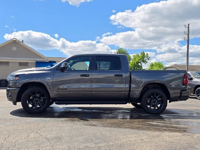 New 2026 Granite Crystal Metallic Clear-Coat Exterior Paint RAM Laramie image 36