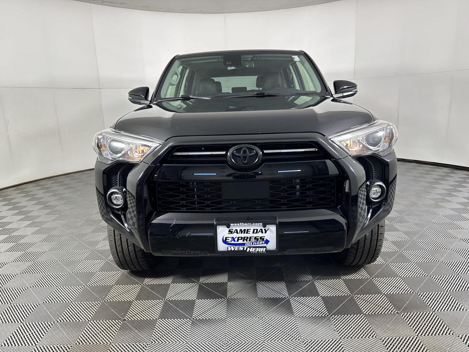 Used 2021 Midnight Black Metallic Toyota SR5 Premium image 3
