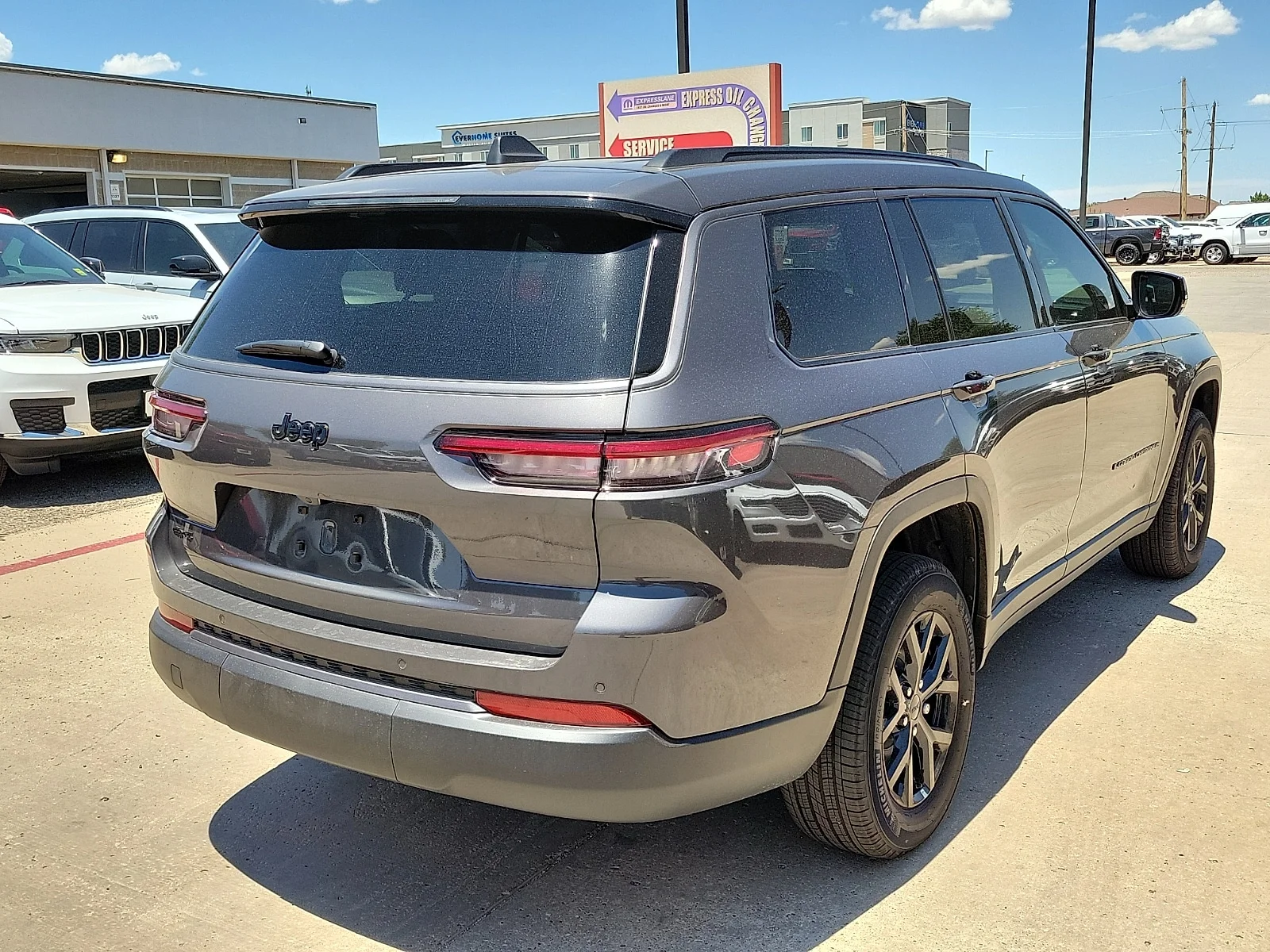 New 2026 PAS Baltic Grey Jeep L LAREDO ALTITUDE 4X4 image 4