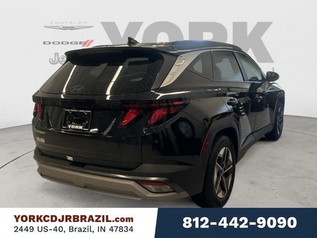 Used 2025 Black Hyundai SEL image 5