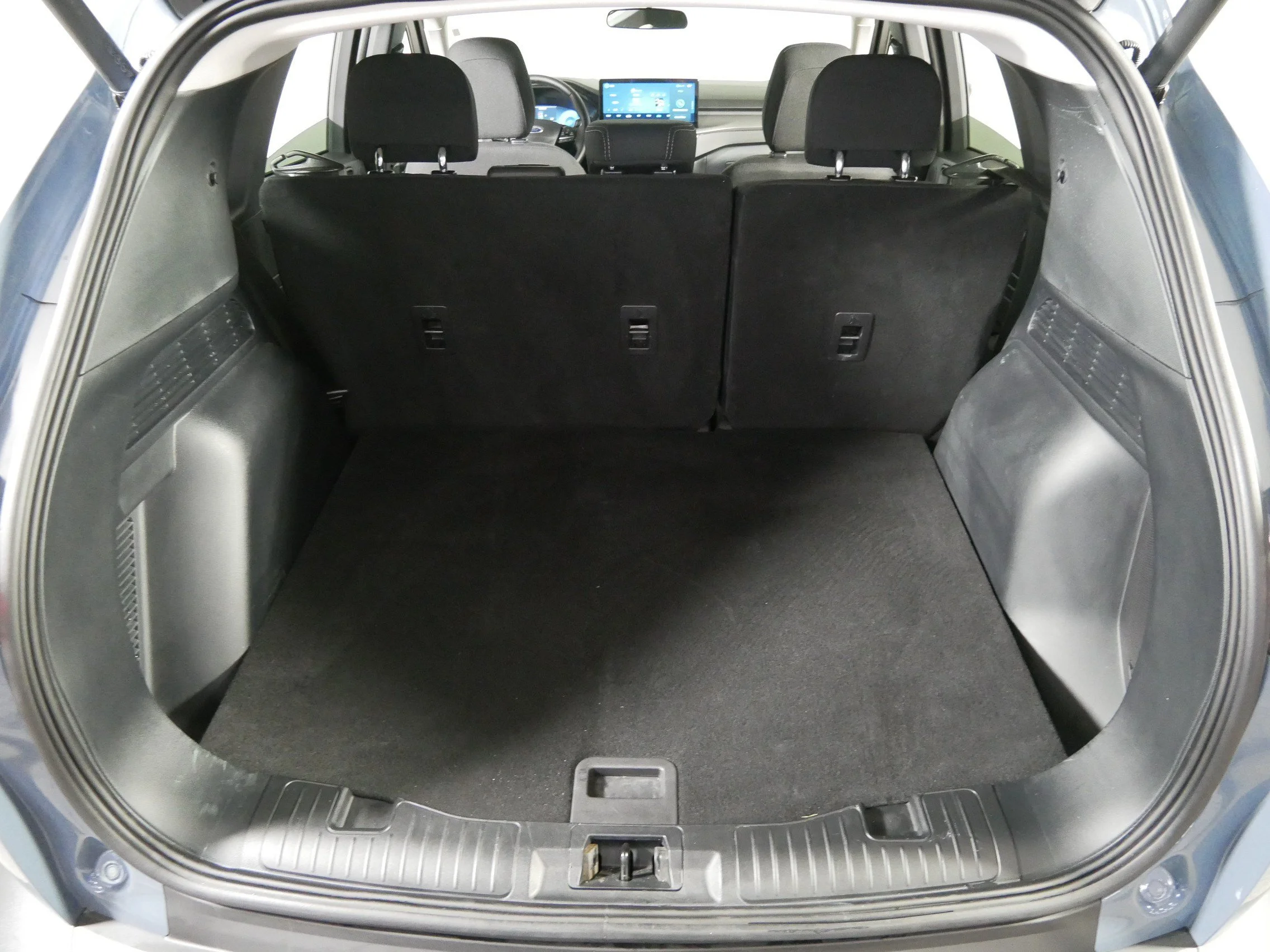 Used 2026 Vapor Blue Metallic Ford Active image 18