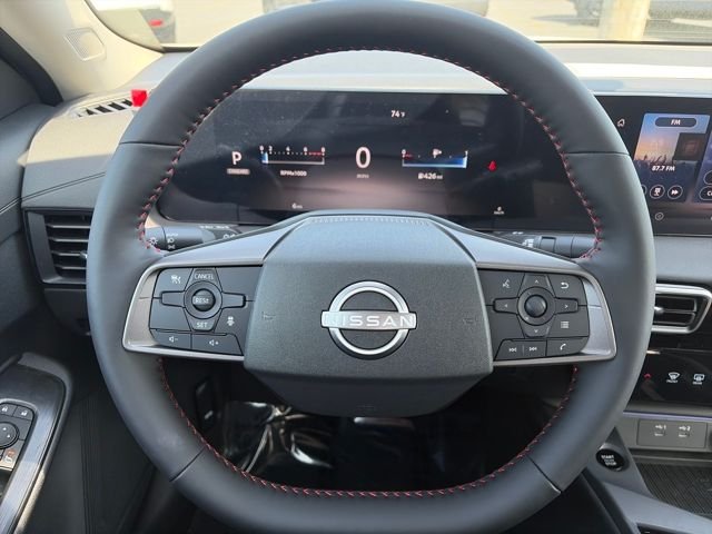 New 2026 Aspen White TriCoat / Super Black Two-tone Nissan SR image 25