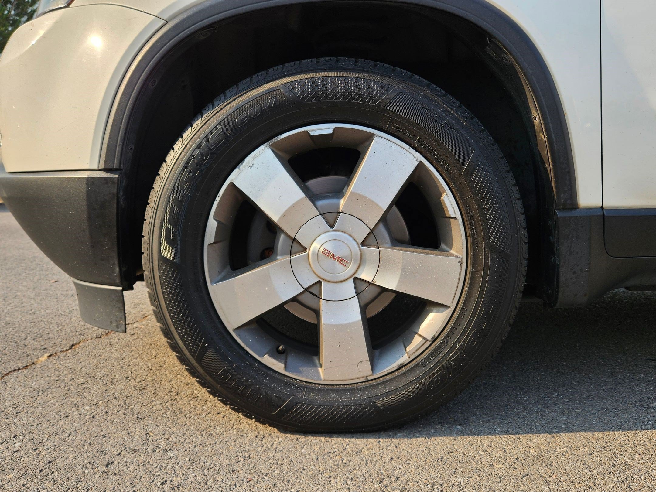 Used 2010 White Diamond Tricoat GMC SLT1 image 11