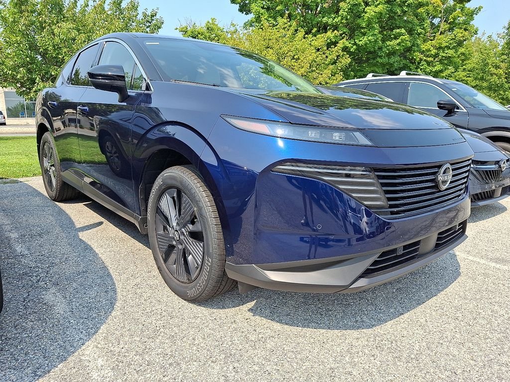 Used 2025 Blue Nissan SL image 1