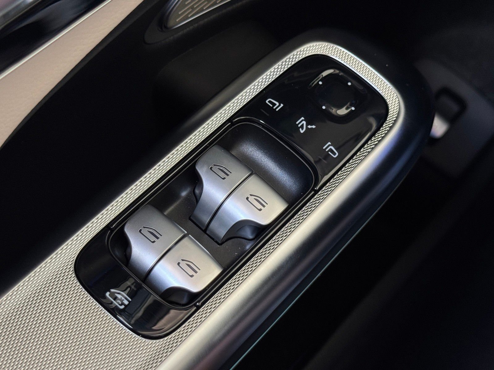 New 2026 Cirrus Silver Metallic Mercedes-Benz E 350 image 21