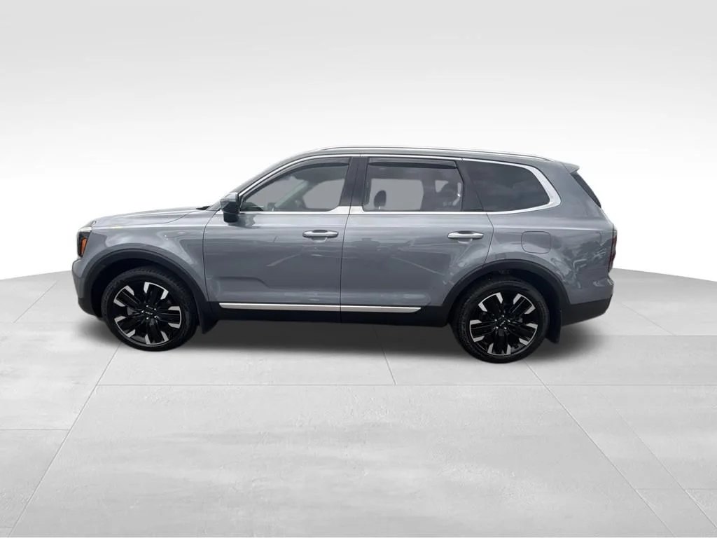 Used 2023 Silver Kia SX-Prestige image 3