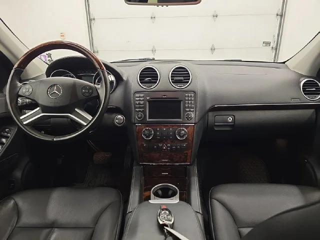 Used 2011 Arctic White Mercedes-Benz GL 450 image 14