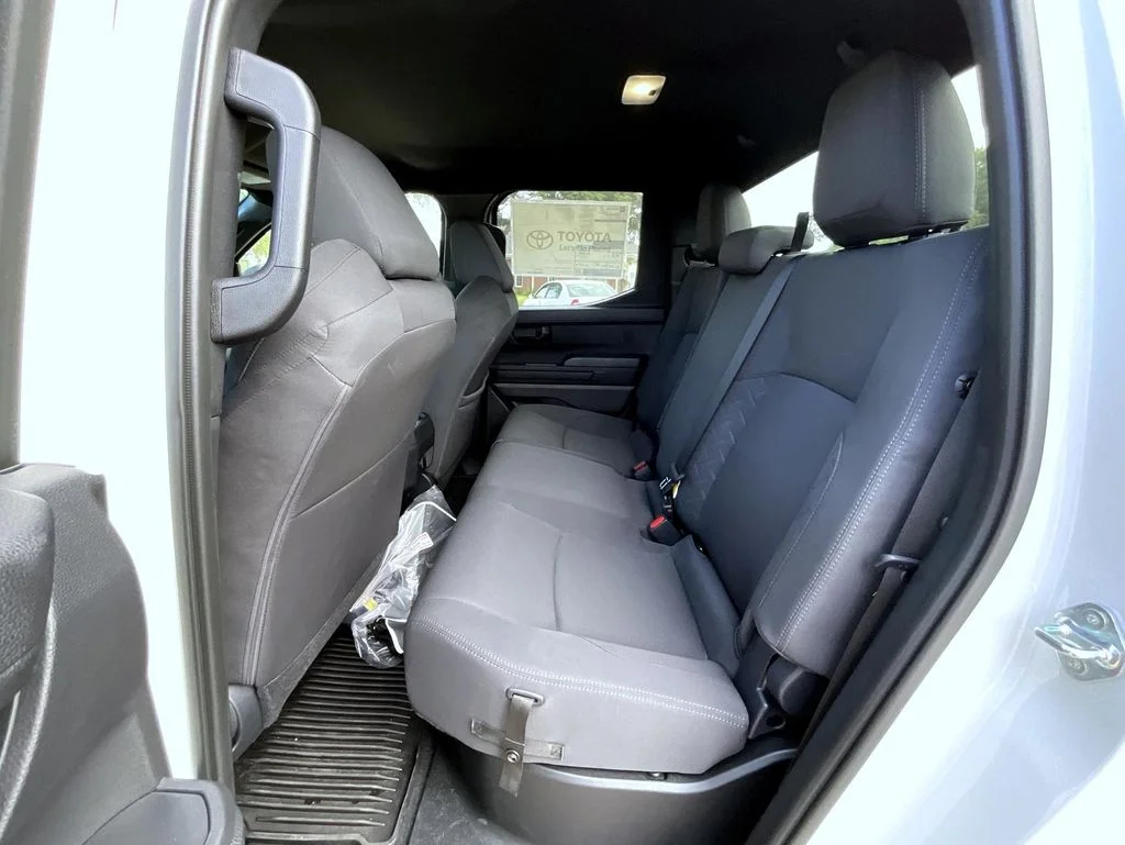 2025 Toyota Tacoma SR - Photo 13