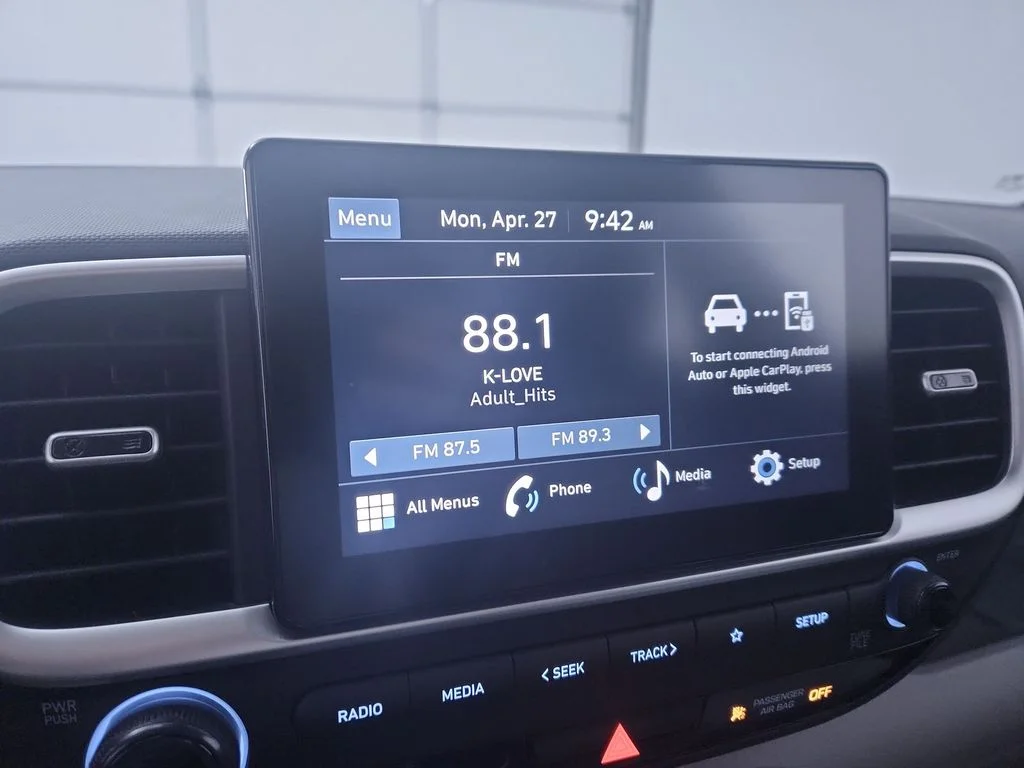 Used 2025 Blue Hyundai SEL image 16