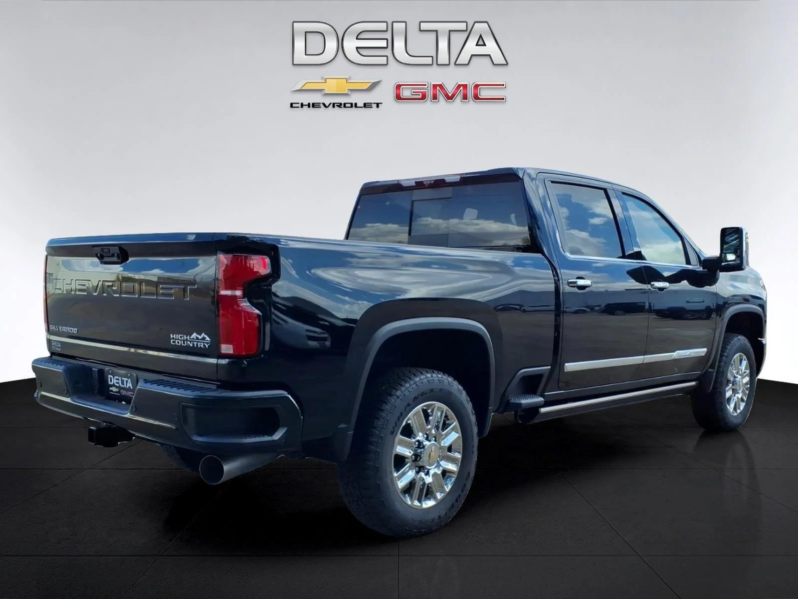 New 2026 Black Chevrolet High Country image 5