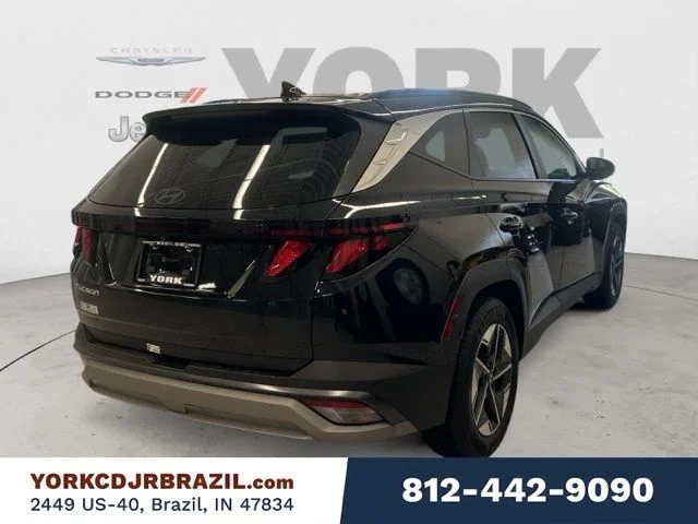 Used 2025 Black Hyundai SEL image 5