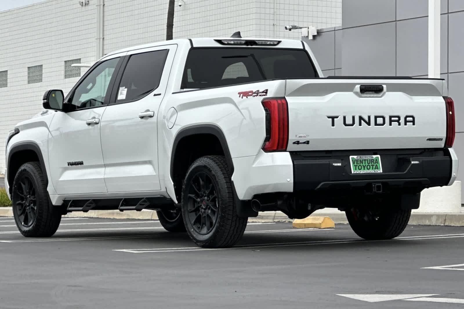 New 2026 Wind Chill Pearl <sup>1</sup> Toyota Tundra Limited image 6