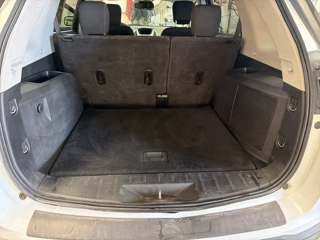 Used 2017 White GMC SLE-1 image 27