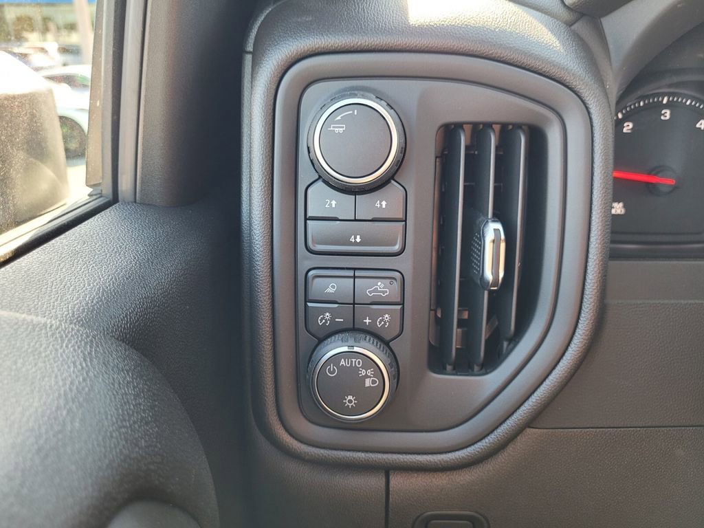 2026 Chevrolet Silverado 2500 HD Custom - Photo 28