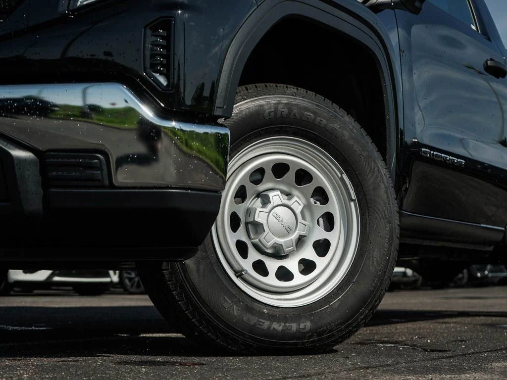New 2026 Onyx Black GMC Pro image 6