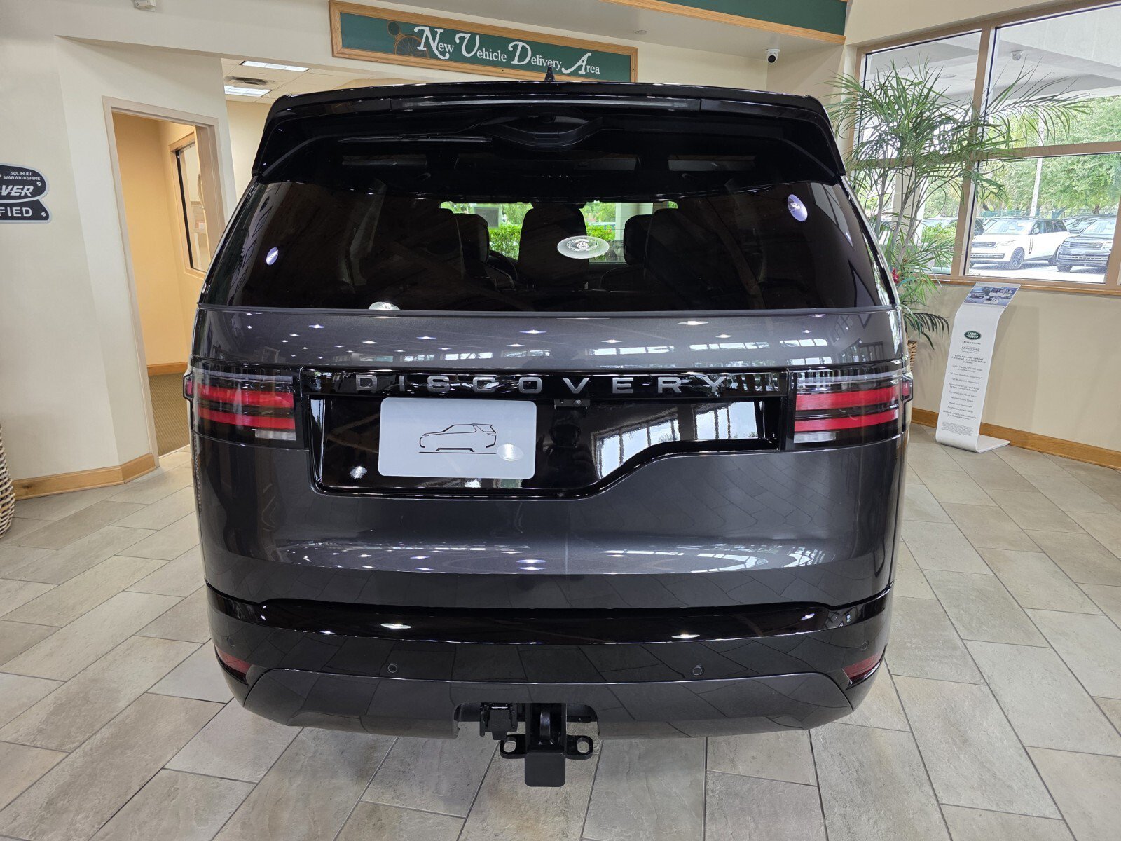 New 2026 Carpathian Grey Land Rover Dynamic SE image 6