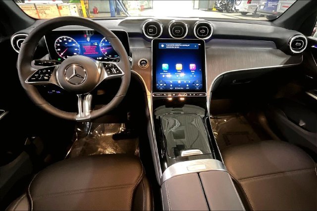 New 2026 Starling Blue Metallic Mercedes-Benz GLC 300 image 34