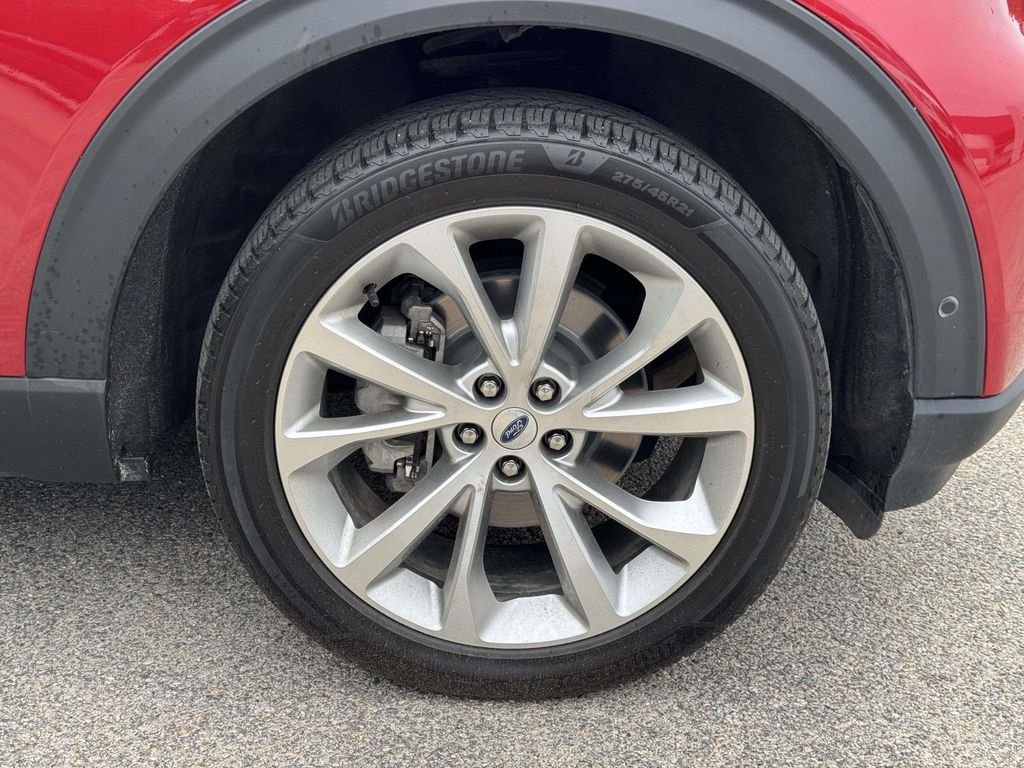 Used 2023 Red Ford Platinum image 27